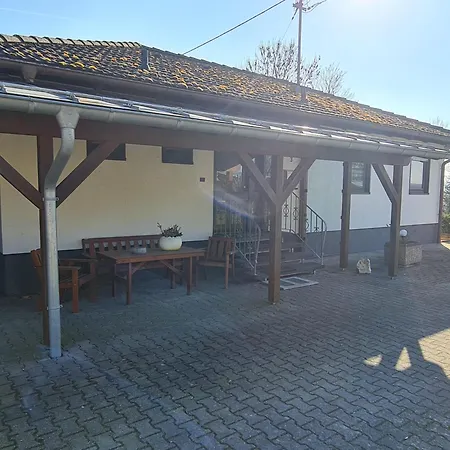 Ferienwohnung Lindenallee Hunolstein شقة *